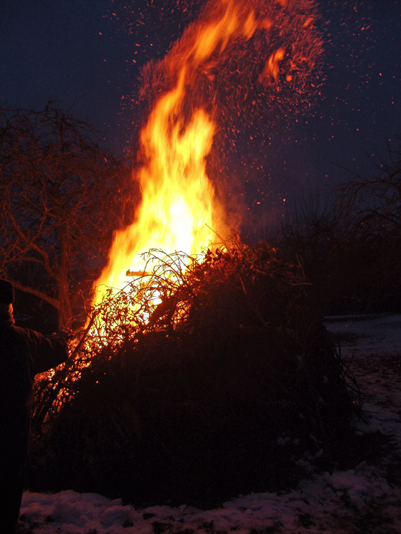 Das Feuer brennt