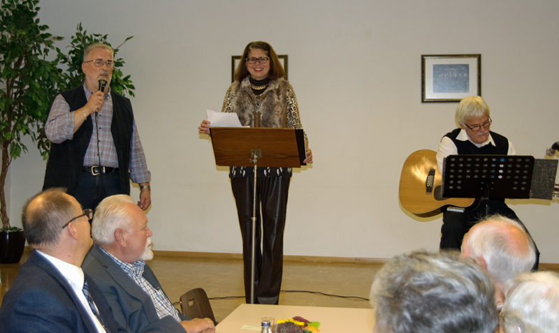 Rdiger stellt das Musik-Duo des heutigen Abend vor